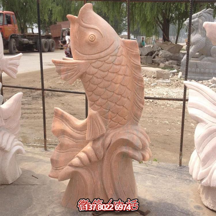 紅色晚霞，浪漫水景——精美石雕噴泉鯉魚
