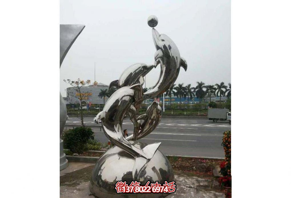 不銹鋼海豚雕塑，玩起來讓街道飛躍！