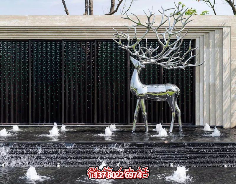 不銹鋼雕刻梅花鹿噴泉，打造公園景區(qū)創(chuàng)意噴泉