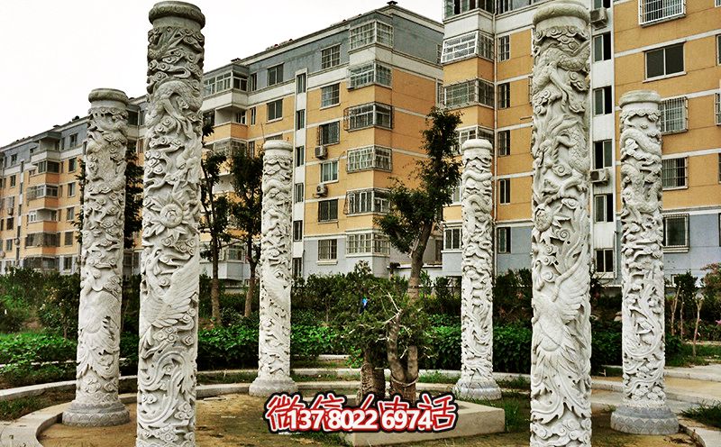 精美大理石浮雕龍柱，裝點小區(qū)花園