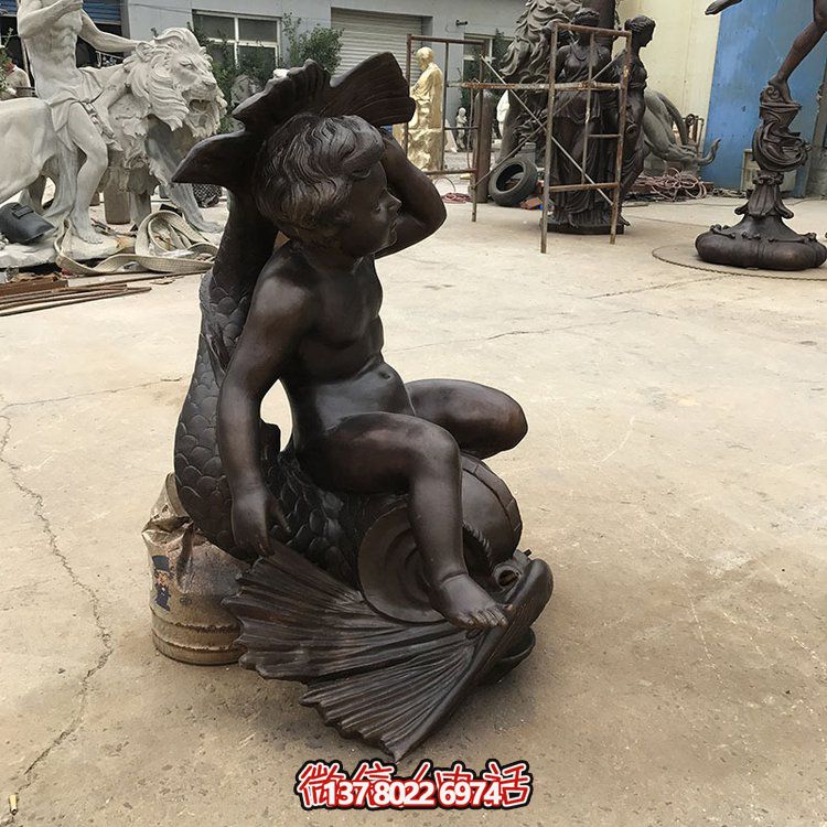 創(chuàng)意銅雕魚坐椅，讓兒童享受景觀之美