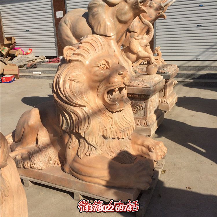 傳統(tǒng)文化與現(xiàn)代藝術的完美結合——戶外紅石雕獅子雕塑 傳統(tǒng)文化與現(xiàn)代藝術的完美結合——戶外紅石雕獅子雕塑