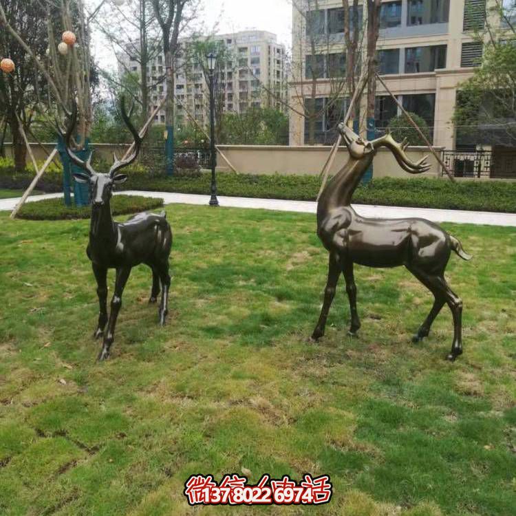 玻璃鋼梅花鹿雕塑，點綴園林景觀