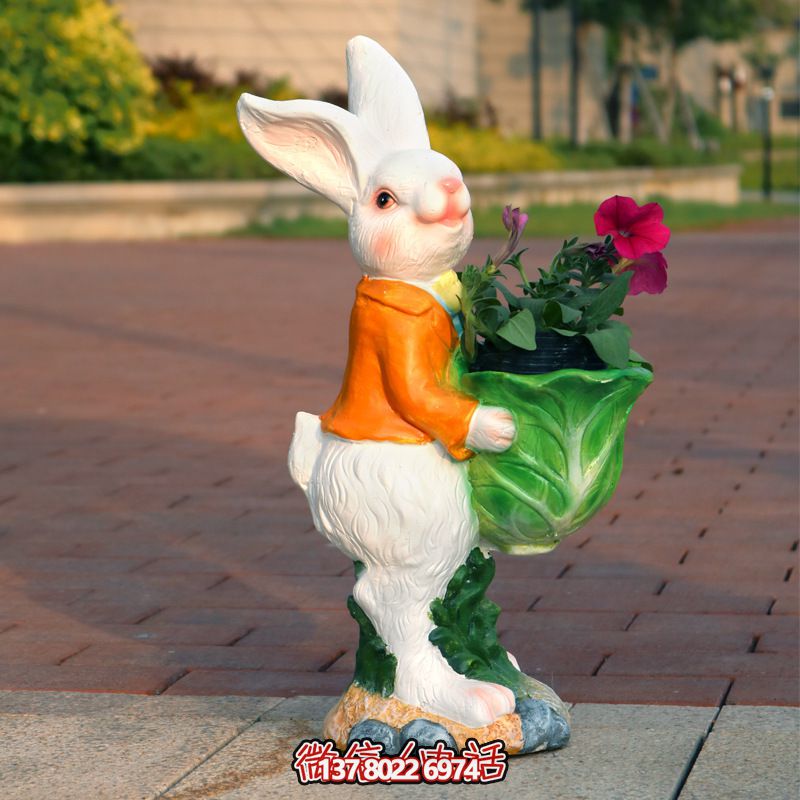 可愛(ài)卡通兔子抱花盆樹(shù)脂雕塑 可愛(ài)卡通兔子抱花盆樹(shù)脂雕塑