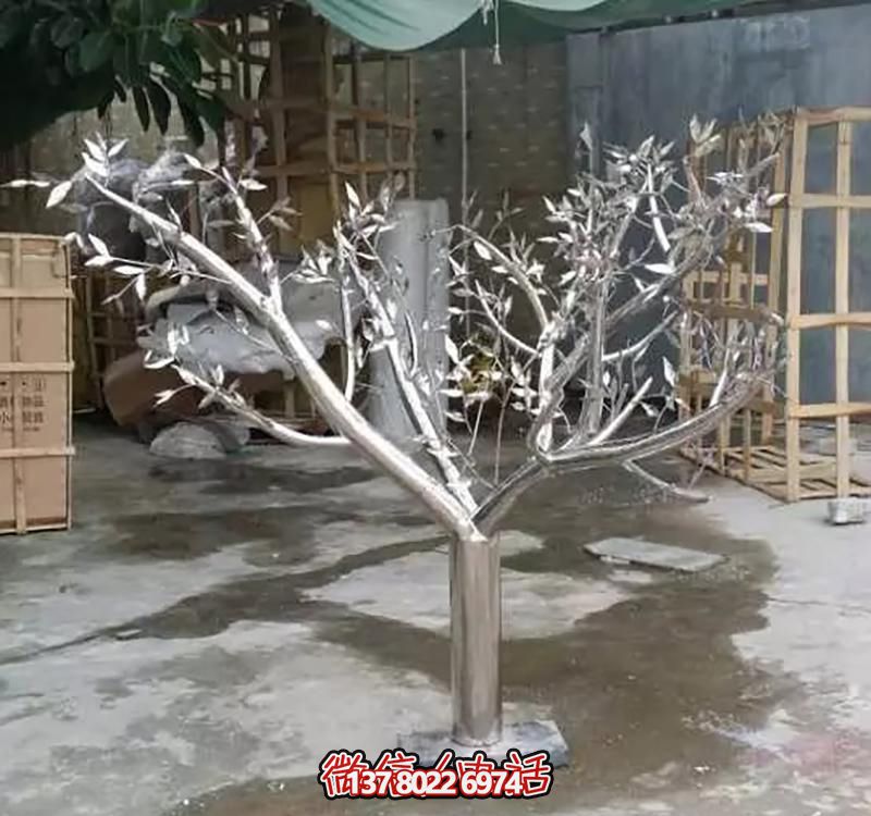 柏不銹鋼樹雕塑，點(diǎn)綴景區(qū)戶外空間