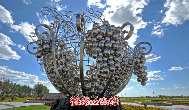 城市風(fēng)格不銹鋼大型鏤空果盤葡萄雕塑 城市風(fēng)格不銹鋼大型鏤空果盤葡萄雕塑