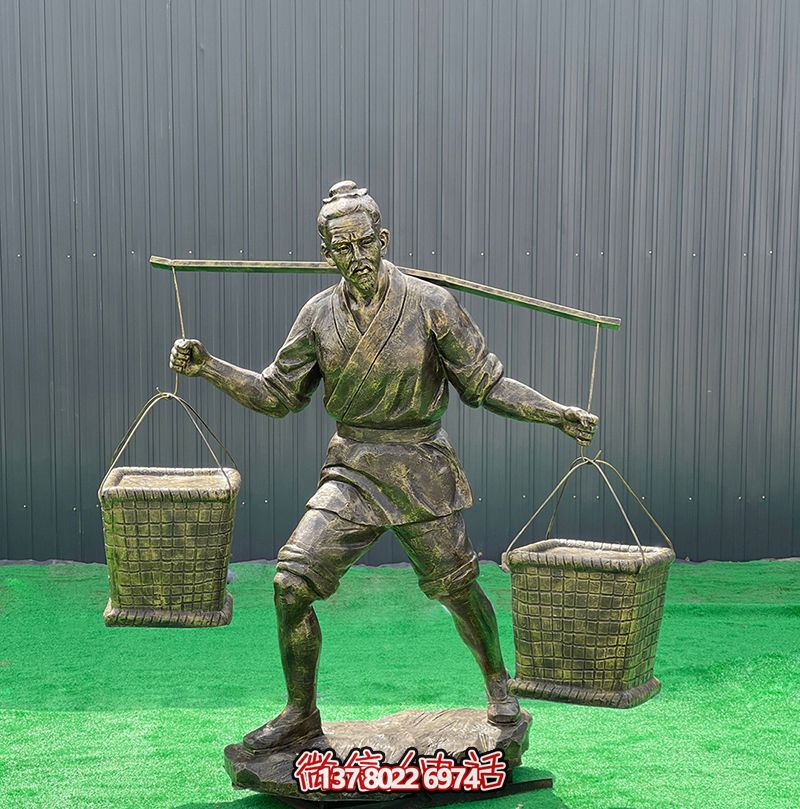 仿銅雕塑，勤勞農(nóng)耕人物雕塑，裝飾庭院玻璃鋼挑擔子