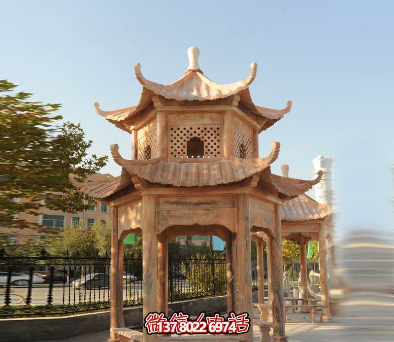 雙層涼亭，讓晚霞紅彩點(diǎn)綴庭院