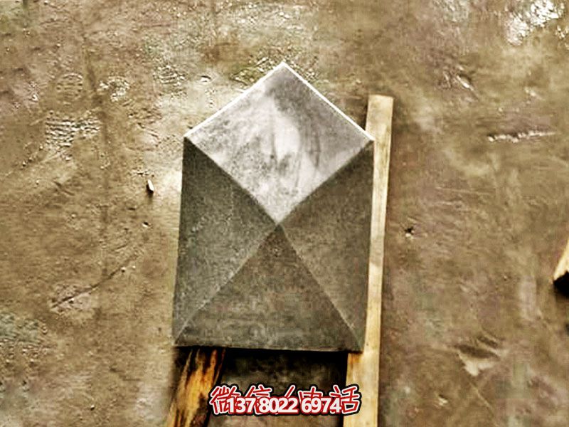 菱形擋車石阻石球，為兒童游樂場提供安全保障