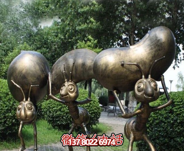 銅雕螞蟻食物搬運(yùn)雕塑 銅雕螞蟻食物搬運(yùn)雕塑