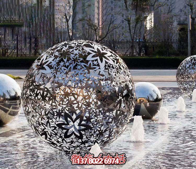 不銹鋼噴泉球雕塑，創(chuàng)意點(diǎn)亮廣場