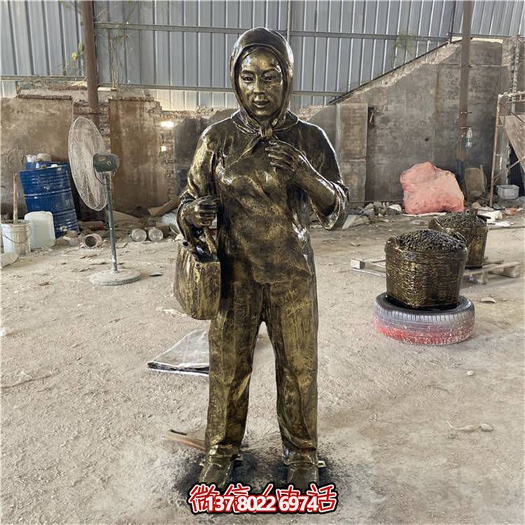 玻璃鋼仿銅人物雕塑，美化園林景區(qū)