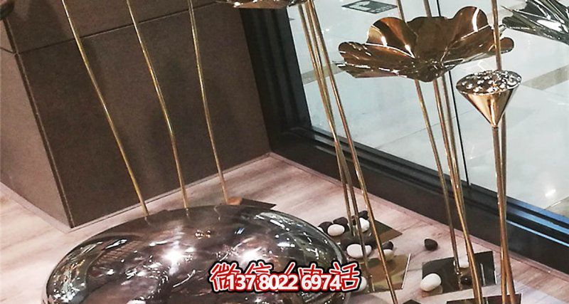 室內(nèi)裝飾蓮蓬雕塑，用不銹鋼鵝卵石點綴