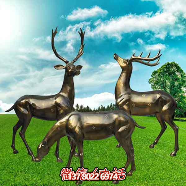 仿銅梅花鹿雕塑，裝點玻璃鋼園林