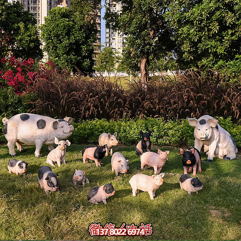 玻璃鋼豬雕塑，擺放一群，裝點(diǎn)動(dòng)物園