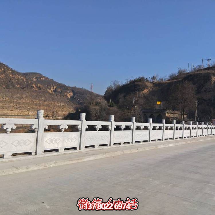 精美的大理石雕塑欄桿，締造完美景觀