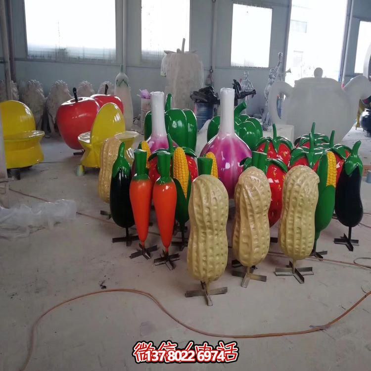 高品質(zhì)玻璃鋼雕塑，為您的園林景觀提供新鮮水果蔬菜