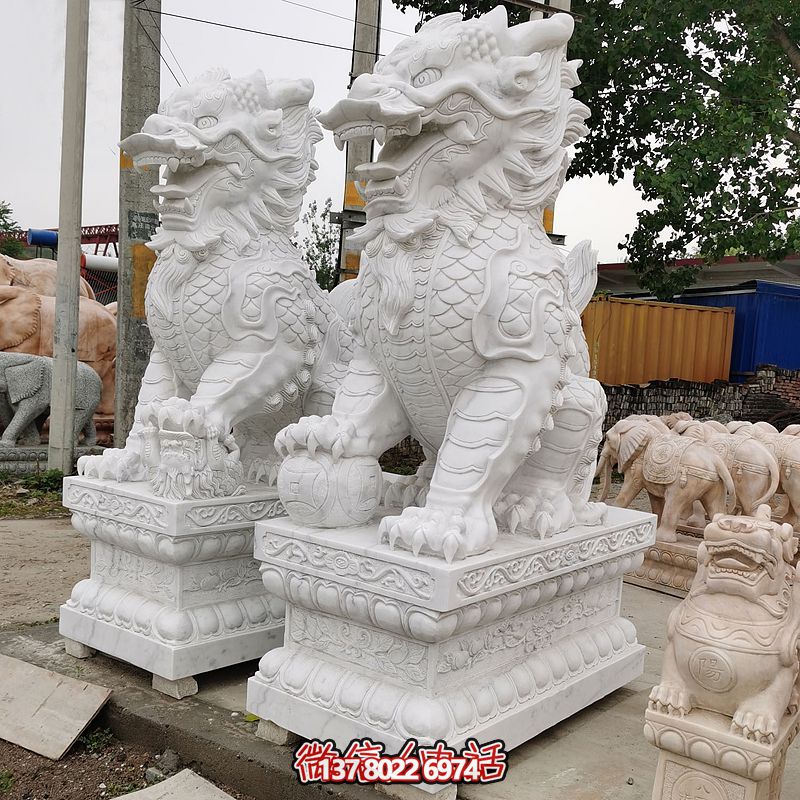 古典漢白玉大型麒麟景觀雕塑，點(diǎn)綴庭院、別墅神秘氣息