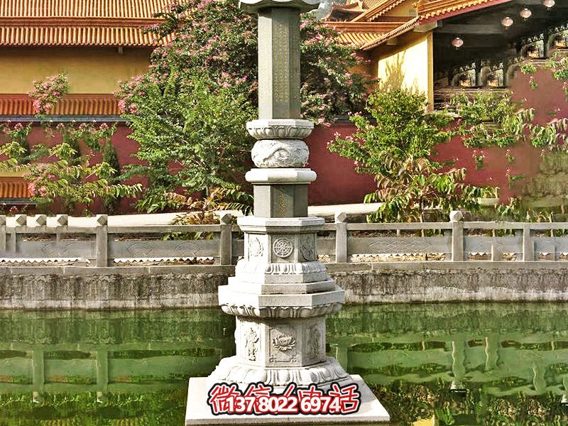 佛家寺院大殿門口擺放漢白玉石經(jīng)幢 佛家寺院大殿門口擺放漢白玉石經(jīng)幢