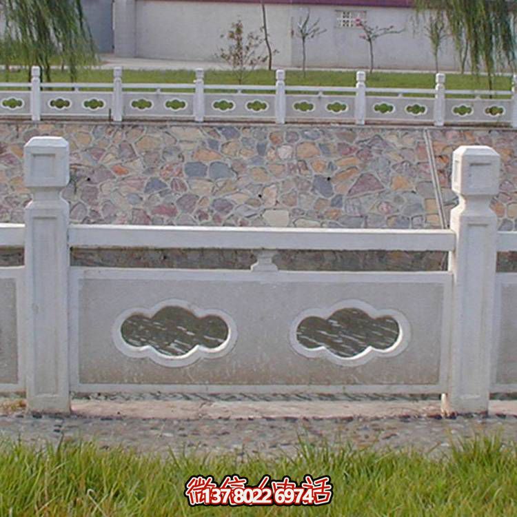 大理石花崗巖浮雕線雕欄桿陽臺(tái)和導(dǎo)師石柱圍欄石材