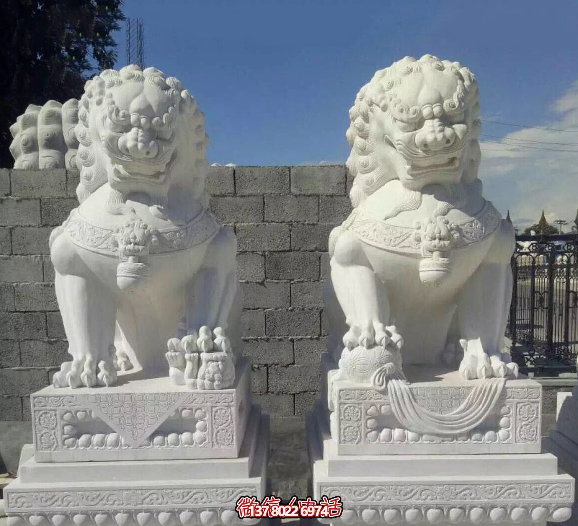 庭院別墅漢白玉石雕一對家用大門口的獅子雕塑 庭院別墅漢白玉石雕一對家用大門口的獅子雕塑