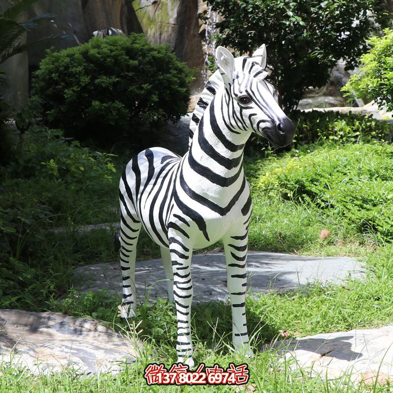 戶外公園玻璃鋼彩繪仿真動(dòng)物景觀斑馬雕塑 戶外公園玻璃鋼彩繪仿真動(dòng)物景觀斑馬雕塑