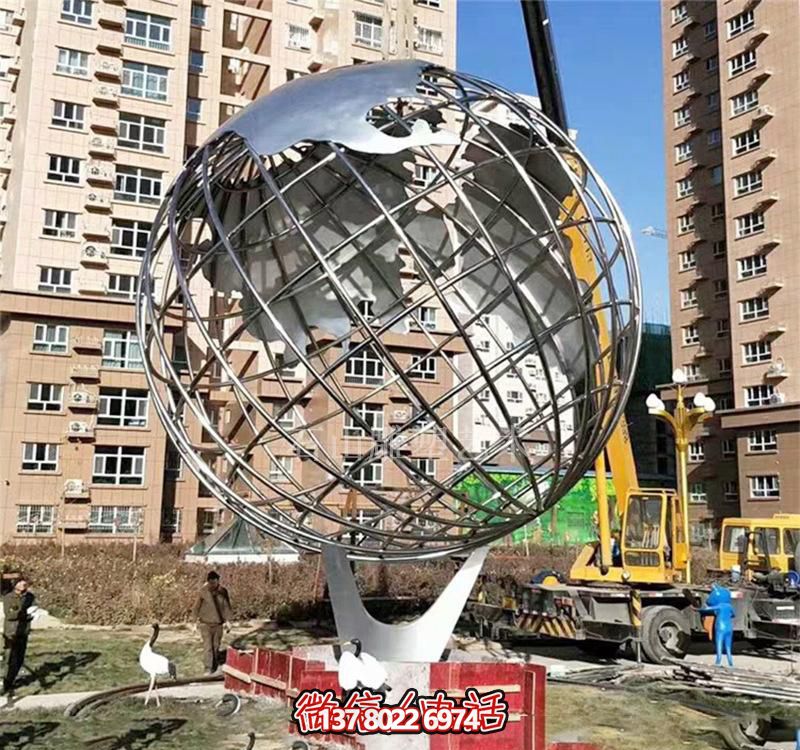 小區(qū)不銹鋼創(chuàng)意大型白鋼鏤空地球儀雕塑 小區(qū)不銹鋼創(chuàng)意大型白鋼鏤空地球儀雕塑