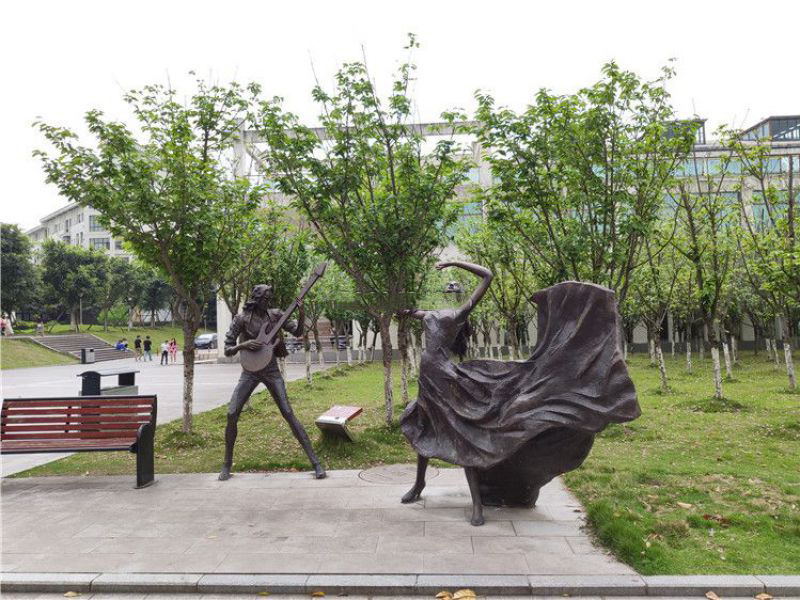 重慶農(nóng)機(jī)學(xué)校銅雕人物 重慶農(nóng)機(jī)學(xué)校銅雕人物